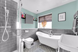 Photo 25- click for photo gallery